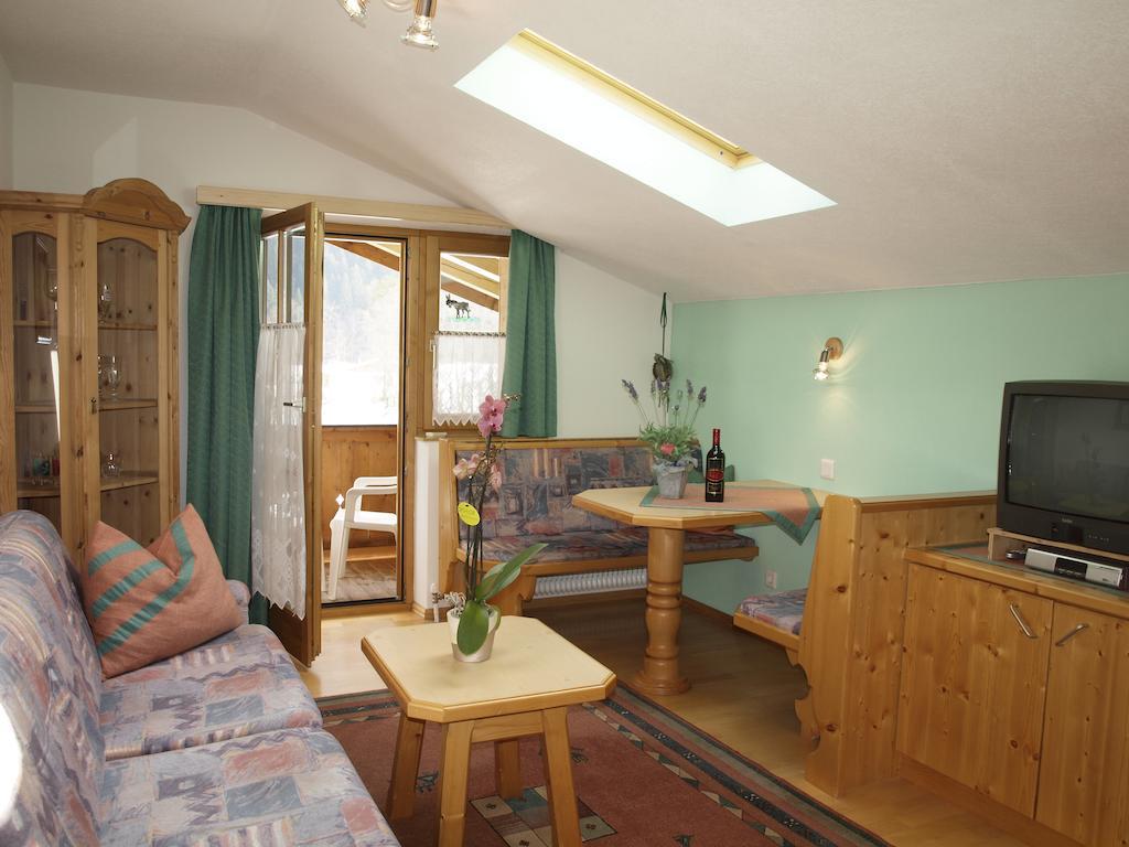 Urblhof Apartment Leutasch Bilik gambar