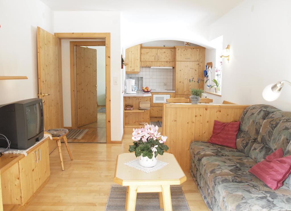 Urblhof Apartment Leutasch Bilik gambar